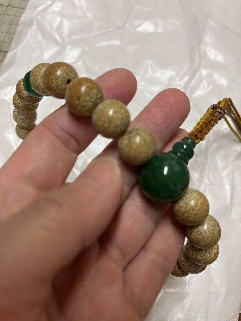 星月菩提樹のお数珠の修理